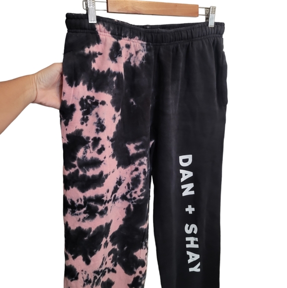 🆕️ Dan + Shay Tie Dye Logo Joggers - Picture 5 of 9